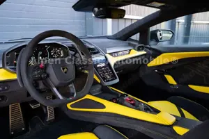 Lamborghini Revuelto 6.5 V12 On Stock Passenger, Style Pack Bild 2