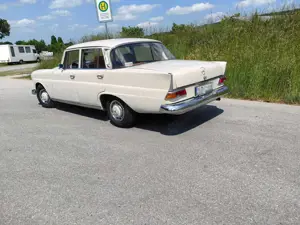 Mercedes-Benz Others W110 230 Bild 4