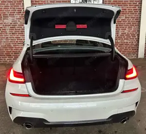 BMW 330 d M Sport LASER/HeadUP/ACC/360°Kamera/KeyGO Bild 4