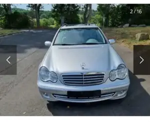 Mercedes-Benz 220 Diesel Bild 4