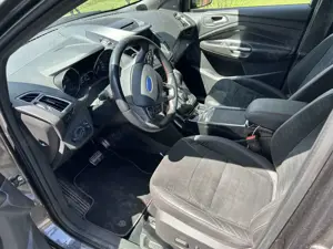 Ford Kuga 2.0 EcoBoost 4x4 Aut. ST-Line Bild 4