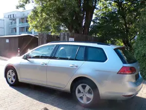 Volkswagen Golf VII 1.6 TDI Comfortline BMT/Navi/Park Pilot Bild 4