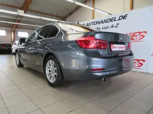BMW 318 d Lim. Advantage *AUT*NAVI*PDC*LED*SHZ* Bild 3