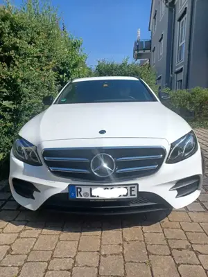 Mercedes-Benz E 300 de T 9G-TRONIC AMG Line