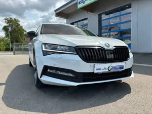 Skoda Superb Combi Sportline 2.0TSi DSG LED NAV KAMERA Bild 2