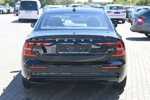 Volvo S60 B4 Plus Dark*LED*PANO*STHZ*HK*360*QI*19" Bild 4