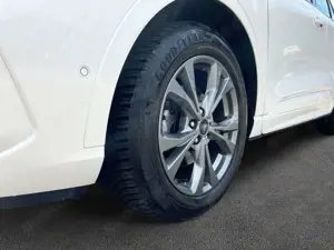 Ford Kuga 2.0 Aut. ST-LINE *AHK *ACC *CAM *HUD *LED Bild 5