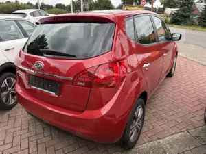 Kia Venga 1.6 CVVT Automatik Dream-Team Edition Bild 4