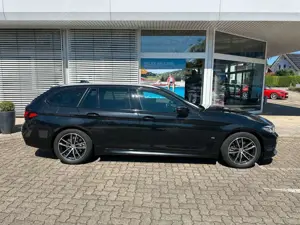 BMW 520 d xDrive Touring M Sport Bild 2