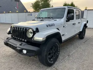 Jeep Gladiator 3,6 V6 4x4 Willys LED AHK Kamera Bild 3