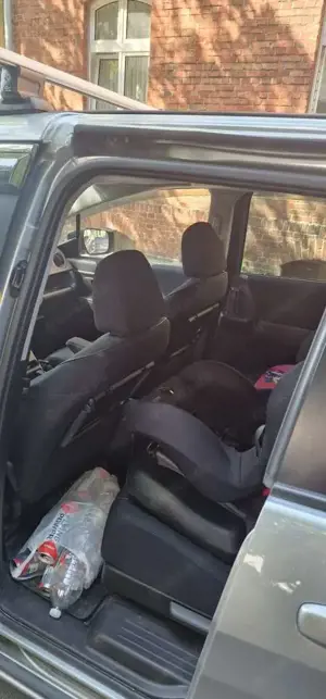 Mazda 5 Das Auto hat keine Probleme ist im moment noch Ang Bild 2