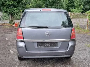 Opel Zafira Bild 4