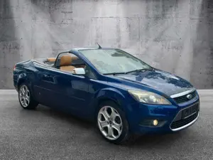 Ford Focus Cabrio 2.0  "Titanium" Navi/BiXenon/Leder Bild 3