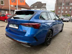 Skoda Octavia Combi 2.0 TDI RS AHK/NAVI/VOLLDIGI./LED Bild 5