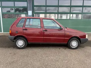 Fiat Uno 45 S i.e. 5-Gang 5-türer seit 1990 1 Besitzer Bild 2