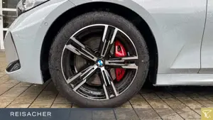 BMW 318 i Touring Navi M-Sport PRO adLED RüKa 18"LM Bild 3