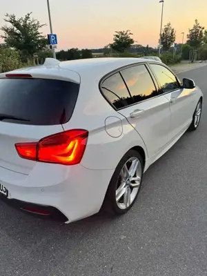 BMW 120 120d Sport-Aut. M Sport Bild 2
