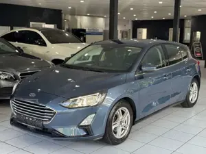 Ford Focus Lim. CC*AUTOMATIK*LED*CARPLAY*WINTER*PARK Bild 1