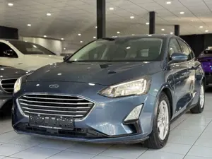 Ford Focus Lim. CC*AUTOMATIK*LED*CARPLAY*WINTER*PARK Bild 2