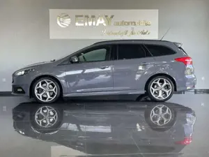 Ford Focus Turnier  ST