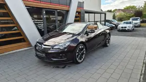 Opel Cascada Ultimate Aut./NAVI/LEDER/BI_XENON/R.CAM