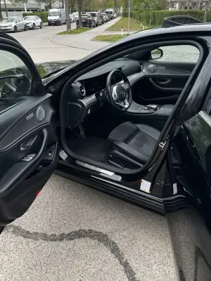 Mercedes-Benz E 200 E 200d AMG-Line 2019 Bild 5
