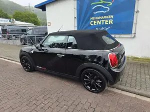 MINI Cooper Cabrio 100 kW (136 PS), Schalt. 6-Gang, Frontan... Bild 2
