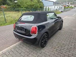 MINI Cooper Cabrio 100 kW (136 PS), Schalt. 6-Gang, Frontan... Bild 3
