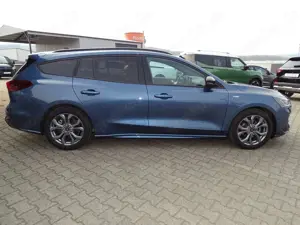Ford Focus ST-Line X Turnier Bild 5