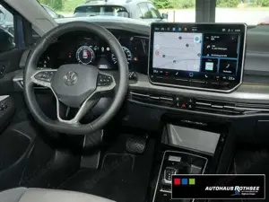 Volkswagen Golf VIII Style 1.5 eTSI ACC+HUD+IQ-LIGHT+PANO Bild 3