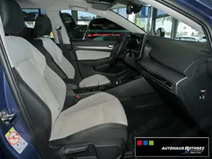 Volkswagen Golf VIII Style 1.5 eTSI ACC+HUD+IQ-LIGHT+PANO Bild 4