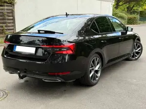 Skoda Superb Superb 2.0 TSI DSG Sportline Bild 2