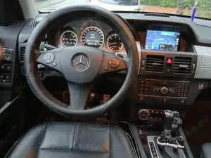 Mercedes-Benz 320 Bild 2