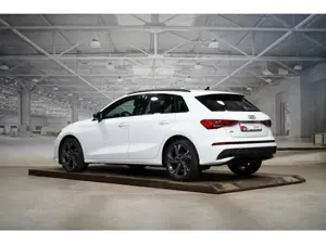 Audi A3 Sportback 40 TFSI e advanced S line ACC 18-Zoll Bild 2