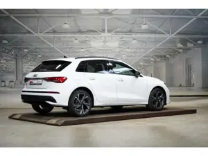 Audi A3 Sportback 40 TFSI e advanced S line ACC 18-Zoll Bild 3