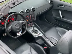 Audi TT Roadster 3.2 quattro BOSE 18 S-LINE LEDER 2HD Bild 3