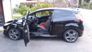 Ford Fiesta Fiesta 3-Türen1.6 EcoBoost Leder-Sport-Paket ST