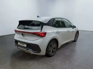 CUPRA Born LED Navi ACC PDC DAB Wärmepumpe