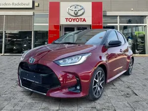 Toyota Yaris 1.5 Hybrid Style HUD*Navi*KAM*DAB*SHZ Bild 2