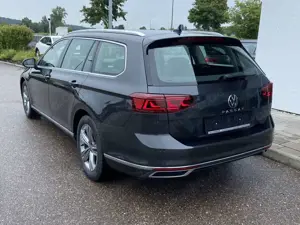 Volkswagen Passat Variant 2.0 TDI DSG ELEGANCE NAVI+STANDHE Bild 3