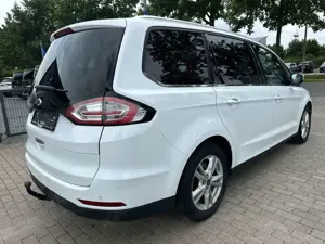Ford Galaxy Titanium Navi 7-Sitze Temp. Kamera Autom. Bild 5