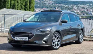 Ford Focus *PANORAMA*AUT.*RFK*PDC V+H*AHK*TWA*BO*HUD