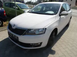 Skoda Rapid/Spaceback Kombi.  1.0 TSI Active. Siztheizung