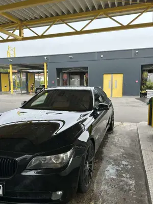 BMW 740 740i
