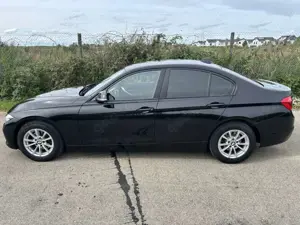 BMW 320 320d xDrive Aut. Advantage + Navi + gepflegt