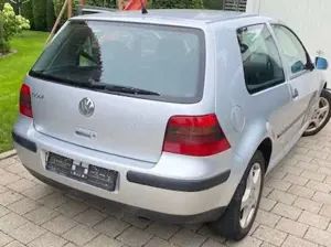Volkswagen Golf Golf 1.4Special Bild 3