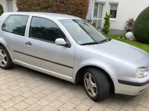 Volkswagen Golf Golf 1.4Special Bild 2