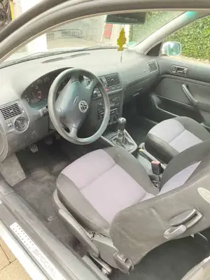 Volkswagen Golf Golf 1.4Special Bild 4