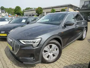 Audi e-tron 55 quattro *PANO *LEDER*AHK*MATRIX LED* 1,99% ZINS