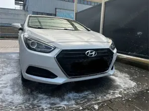 Hyundai i40 i40 Kombi blue 1.6 Family